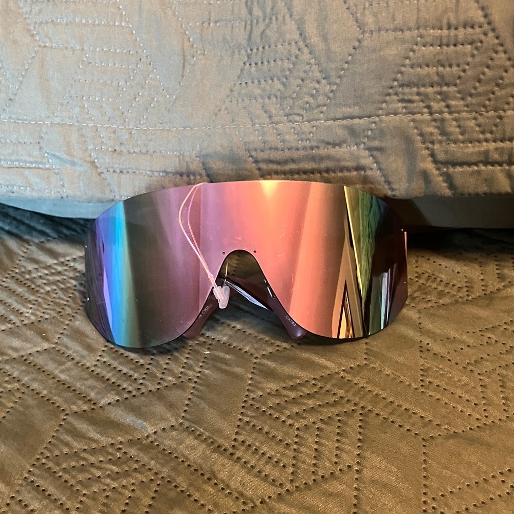 AKIRA Pink Mirrored Sunglasses